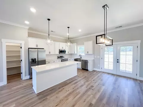 Kitchen - 977 Hoodoo Rd, Beechgrove, TN 37018 photo 3 of 4