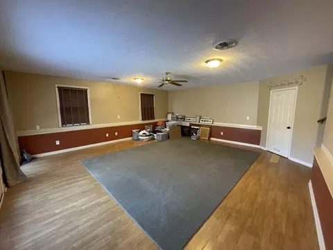 Living - 514 Lakeside Dr, Springfield, TN 37172 photo 5 of 5