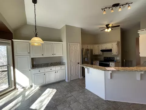 Kitchen - 514 Lakeside Dr, Springfield, TN 37172 photo 1 of 3
