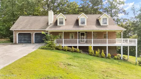 524 Emerald Ave, Kodak, TN 37764