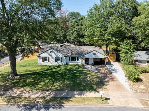 5176 Whitecliff Dr, Memphis, TN 38117