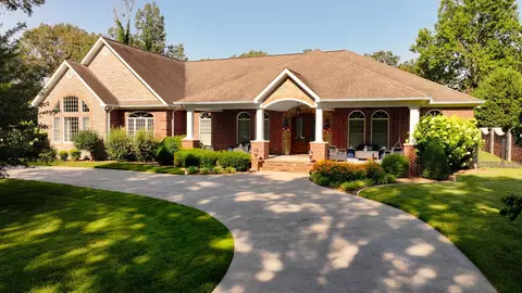 135 Allegheny Rd, Gilbertsville, KY 42044
