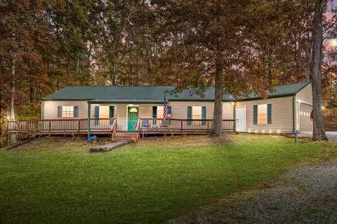 561 Eagle Shore Dr, Dover, TN 37058
