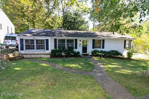 542 SW Noelton Dr, Knoxville, TN 37919