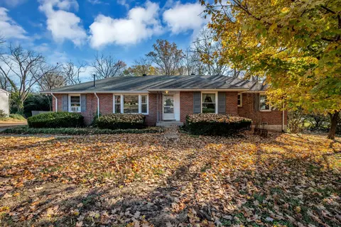 5216 Trousdale Dr, Nashville, TN 37220