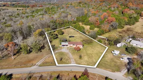 6381 Manus Rd, Murfreesboro, TN 37127