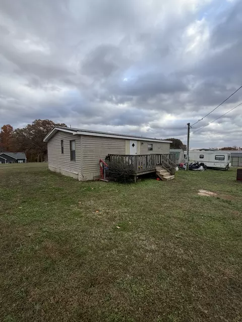 106 Mutt Rd, White Bluff, TN 37187 photo 2
