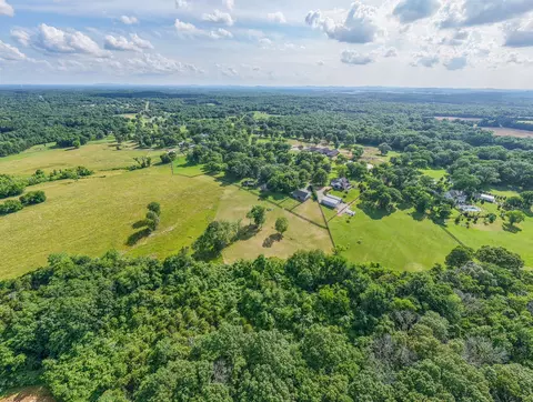 4288 Central Valley Rd, Murfreesboro, TN 37129
