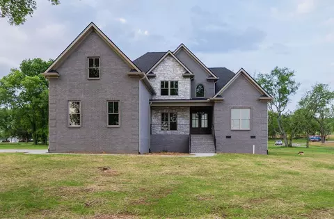 2 Delzotto Dr, Murfreesboro, TN 37128