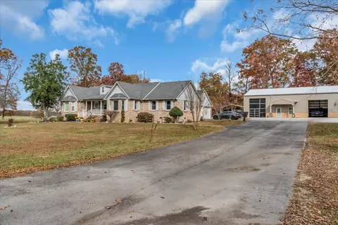 3404 Awalt Rd, Tullahoma, TN 37388