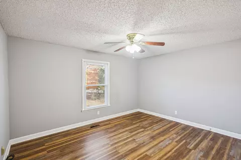 Bedroom - 470 E Maple St, Morrison, TN 37357 photo 1 of 4