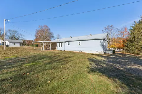 Exterior - 470 E Maple St, Morrison, TN 37357 photo 3 of 4
