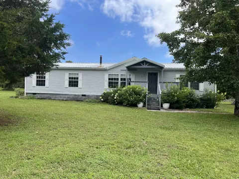 130 Sage Ln, Waynesboro, TN 38485