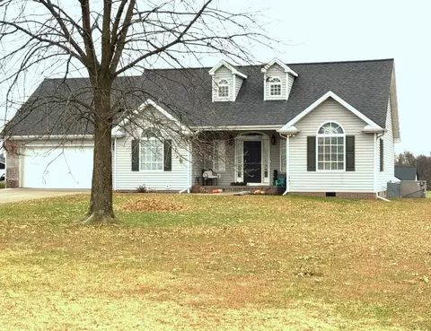 660 Billy Goat Hill Rd, Hopkinsville, KY 42240