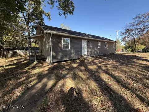 100 N Walker Ln, Oak Ridge, TN 37830