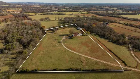 414 Rock Springs Rd # B, Castalian Springs, TN 37031