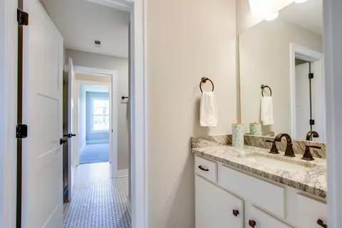 Entry Way - 72 Hickory Grove Dr, Morrison, TN 37357 photo 2 of 3
