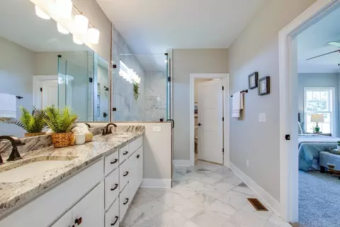 Bath - 72 Hickory Grove Dr, Morrison, TN 37357 photo 1 of 6