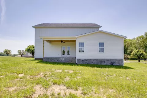 Exterior - 72 Hickory Grove Dr, Morrison, TN 37357 photo 8 of 10