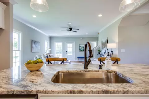 Kitchen - 72 Hickory Grove Dr, Morrison, TN 37357 photo 5 of 8
