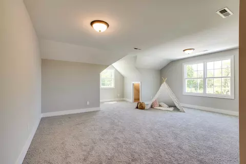 Bedroom - 72 Hickory Grove Dr, Morrison, TN 37357 photo 4 of 7