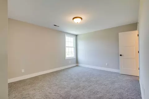 Bedroom - 72 Hickory Grove Dr, Morrison, TN 37357 photo 6 of 7