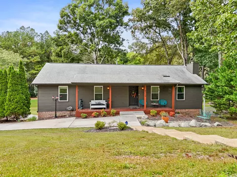 8715 Quail Run Dr, Chattanooga, TN 37421