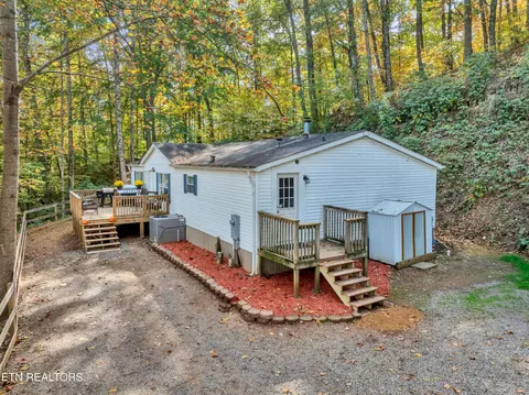 668 Self Hollow Rd, Rockford, TN 37853