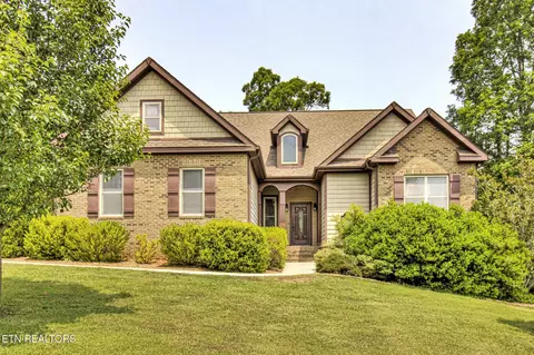 220 W Mountain Dr, Rockwood, TN 37854