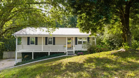 145 Burkeridge Dr SE, Cleveland, TN 37323