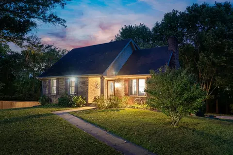 540 Westwood Dr, Clarksville, TN 37043