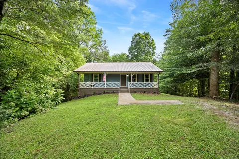 1070 Oak Cliff Ln, Tunnel Hill, GA 30755