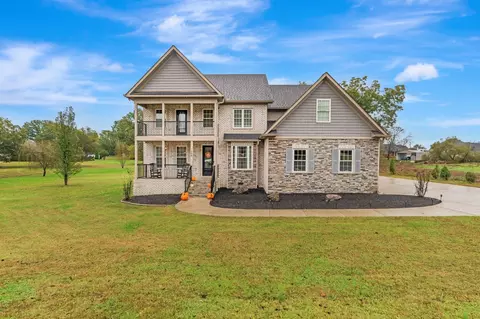1688 Newport Pl, La Vergne, TN 37086
