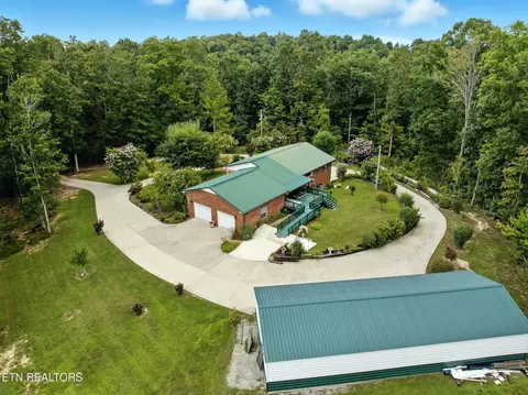 689 Johnson Hollow Rd, New Tazewell, TN 37825