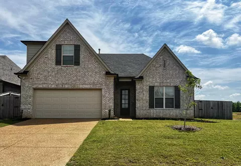 85 Briar Hollow Ln, Oakland, TN 38060