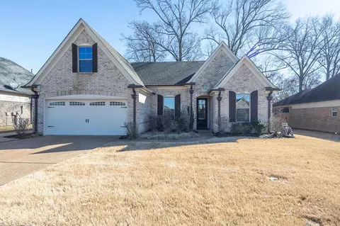 2244 Pendrell Ln, Cordova, TN 38016