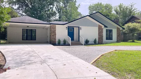 5773 N Sunset Point Rd, Memphis, TN 38135