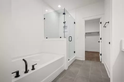 Bath - 648 Conifer Dr, Spring Hill, TN 37174 photo 2 of 6