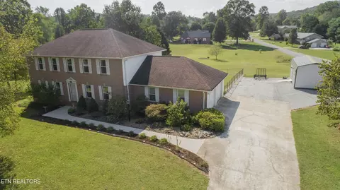 734 Bowman Bend Rd, Harriman, TN 37748