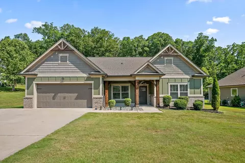 11036 High River Dr, Soddy Daisy, TN 37379