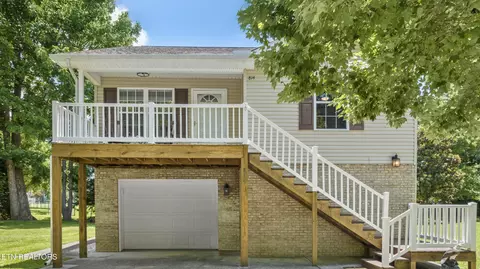 814 Plantation Dr, Pigeon Forge, TN 37863