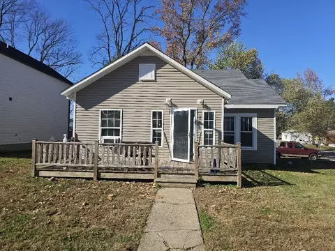 738 Gracey Ave, Clarksville, TN 37040