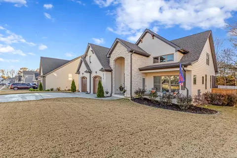 8870 Silver Maple Dr, Ooltewah, TN 37363