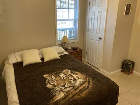 Bedroom - 811 17th Ave E, Springfield, TN 37172 photo 1 of 2