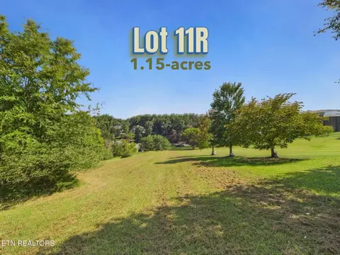 275 Conkinnon Dr, Lenoir City, TN 37772