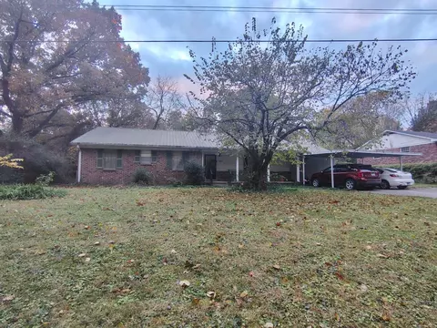 405 Henderson Rd, Jackson, TN 38305