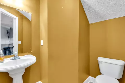 Bath - 208 Dimaggio Dr, Springfield, TN 37172 photo 1 of 3