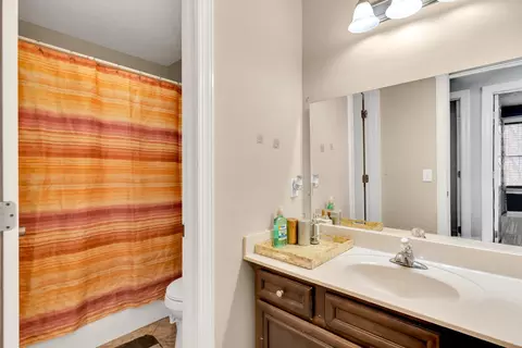 Bath - 208 Dimaggio Dr, Springfield, TN 37172 photo 2 of 3