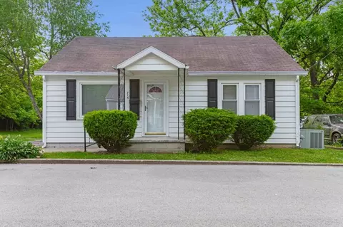716 Riverview Dr, Hopkinsville, KY 42240