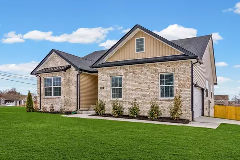 1243 Iris Glen Dr, Clarksville, TN 37042